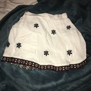 White flowy skirt